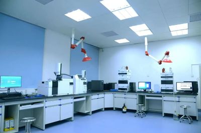 探访片仔癀化妆品研发中心 东方国妆的“笃行者”与生物科技前沿